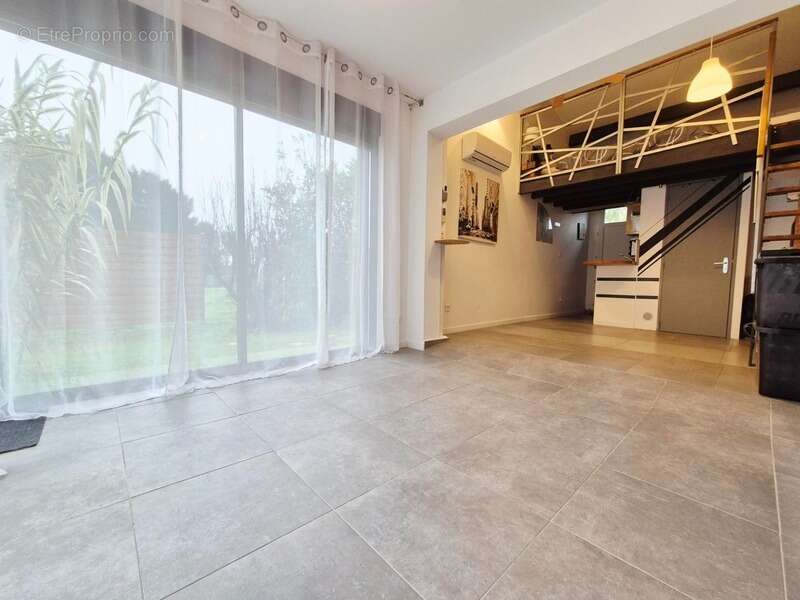 Maison à SAINT-ROMAIN-DE-BENET