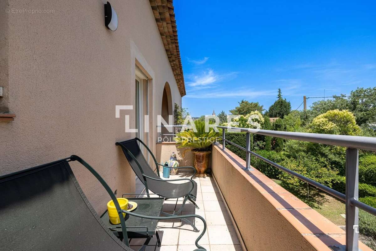 Appartement à AIX-EN-PROVENCE