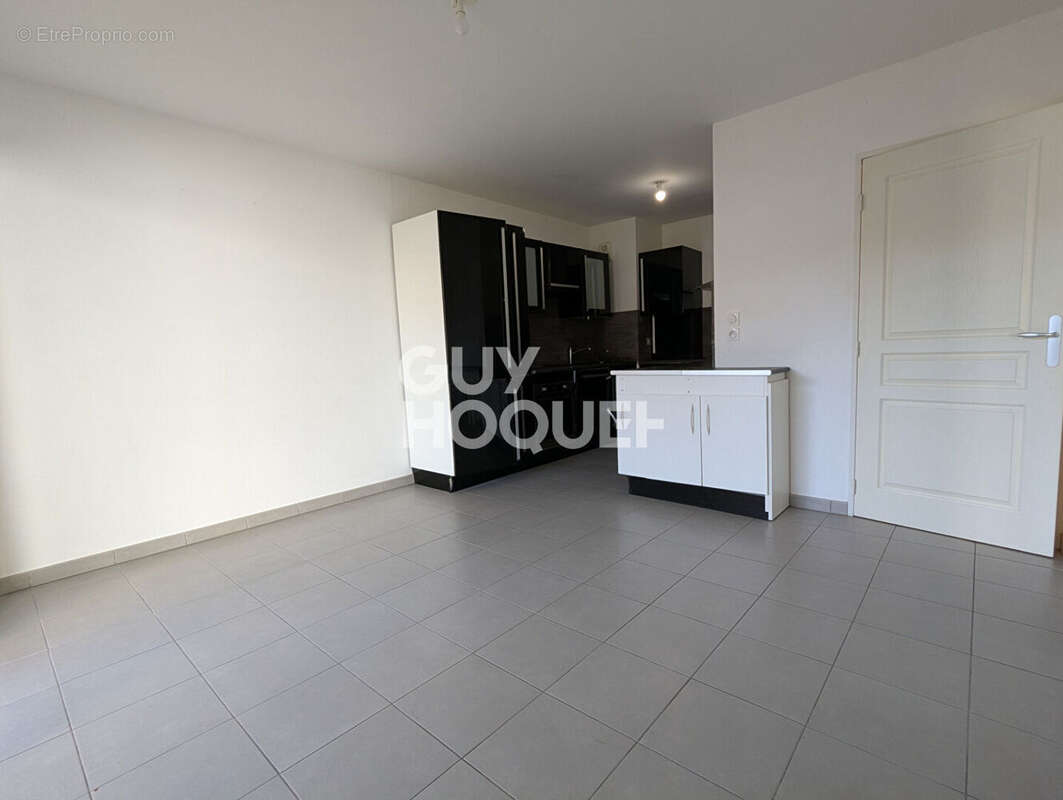 Appartement à DECINES-CHARPIEU