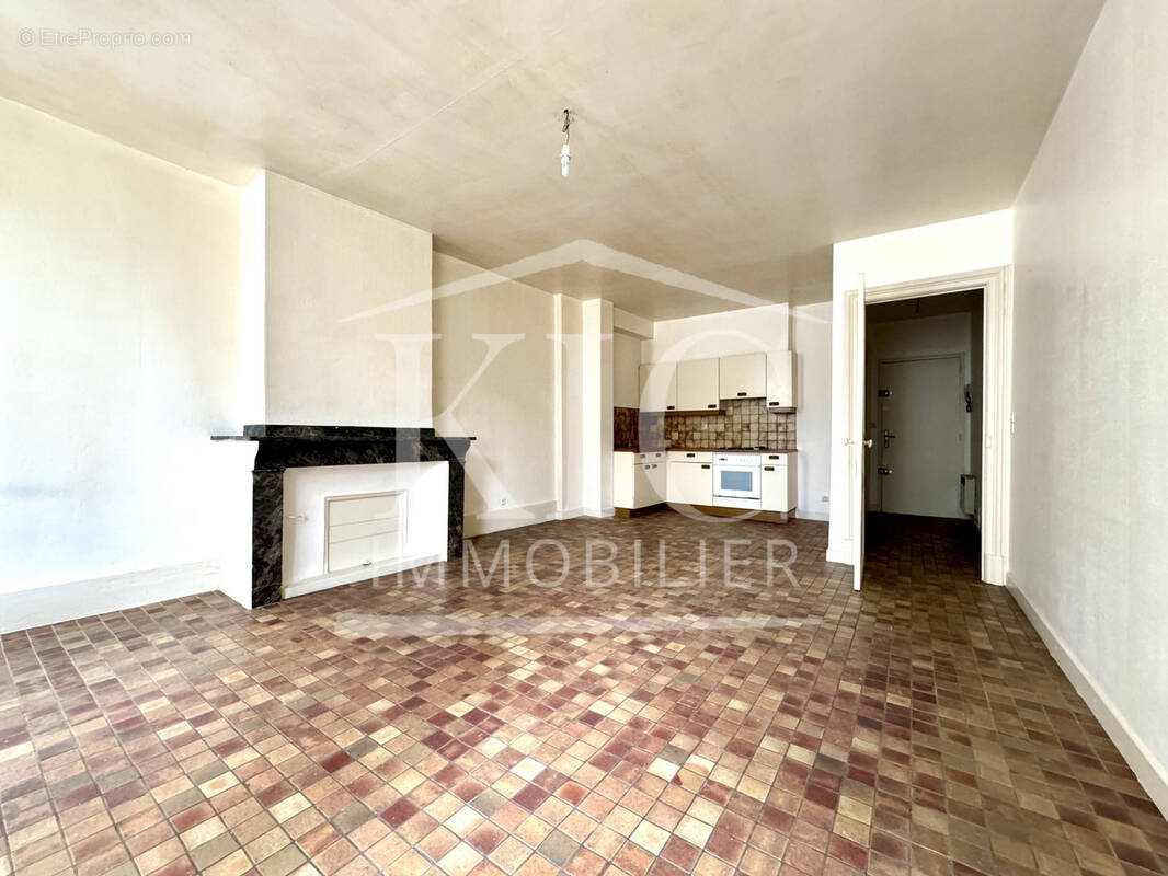 Carcassonne centre-ville - appartement loué - 39 m2 - photo 2
