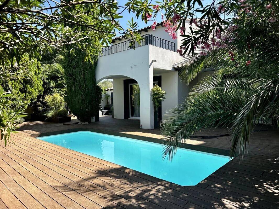 Maison à LES ANGLES