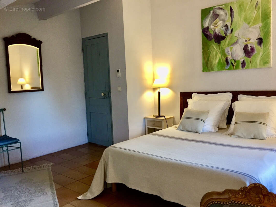 Maison à SUZE-LA-ROUSSE