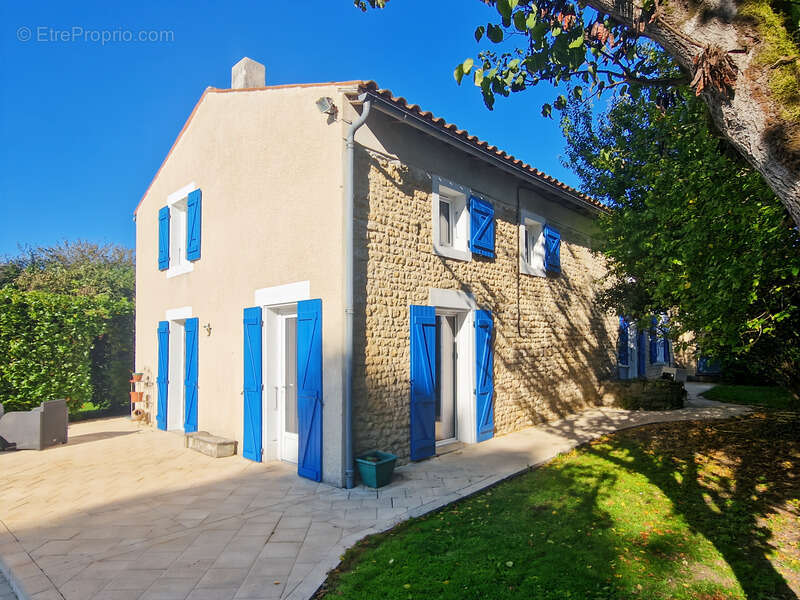 Maison à TONNAY-CHARENTE