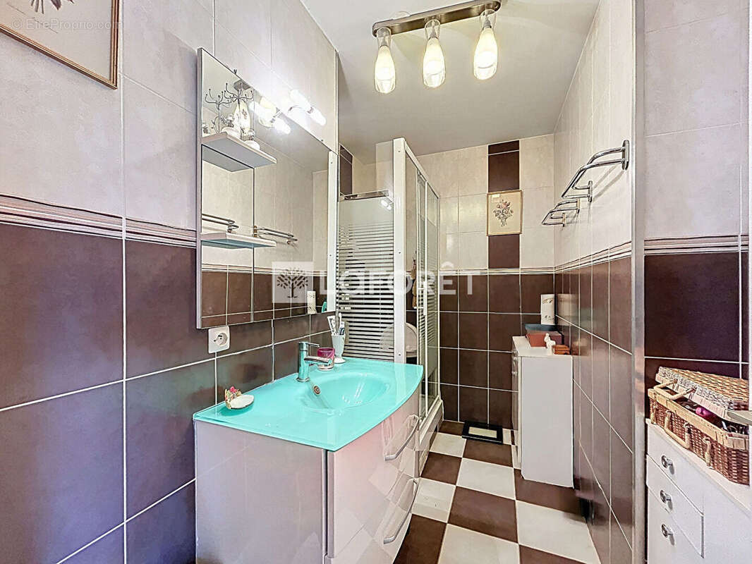 Appartement à VERNEUIL-SUR-SEINE