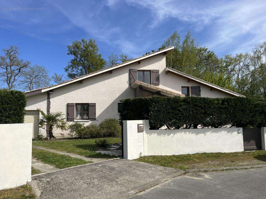 Maison à LE PIAN-MEDOC