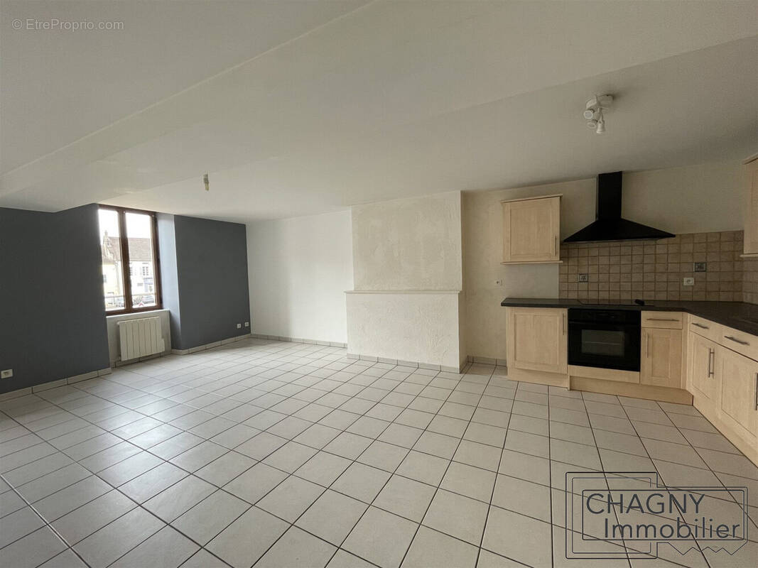 Appartement à SANTENAY