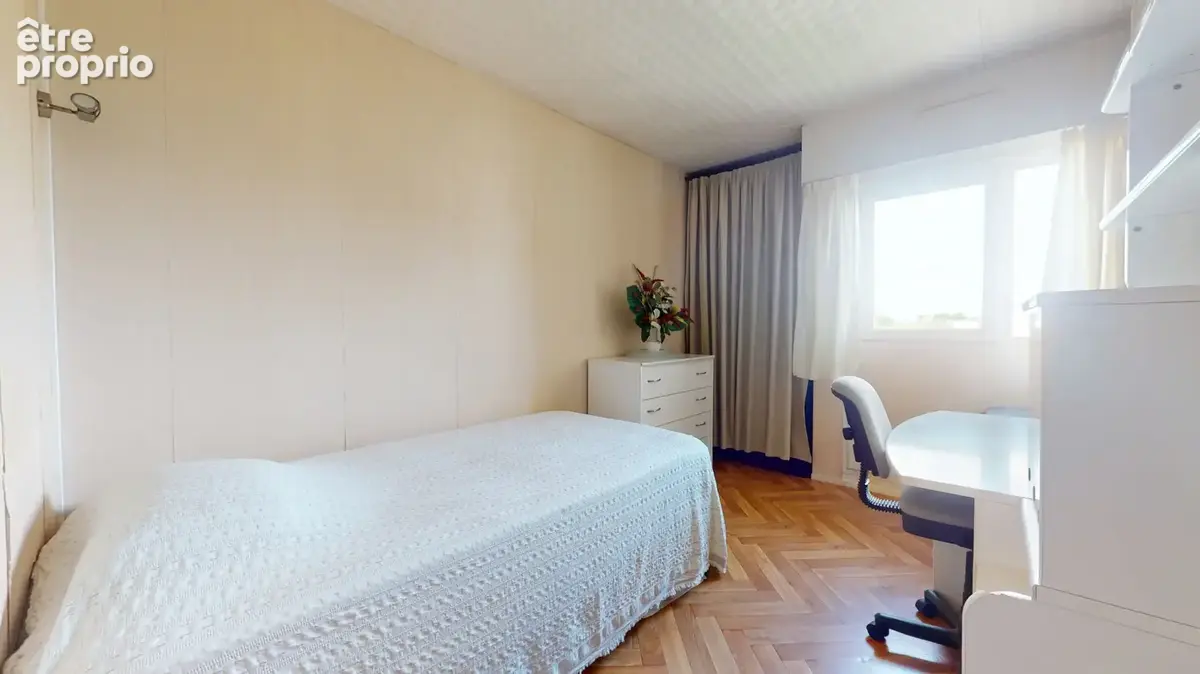 Appartement 4 pièces, quartier Freysnay-Vieux-Pays, 15 minutes à pied de la gare, avec balcon et box - photo 7