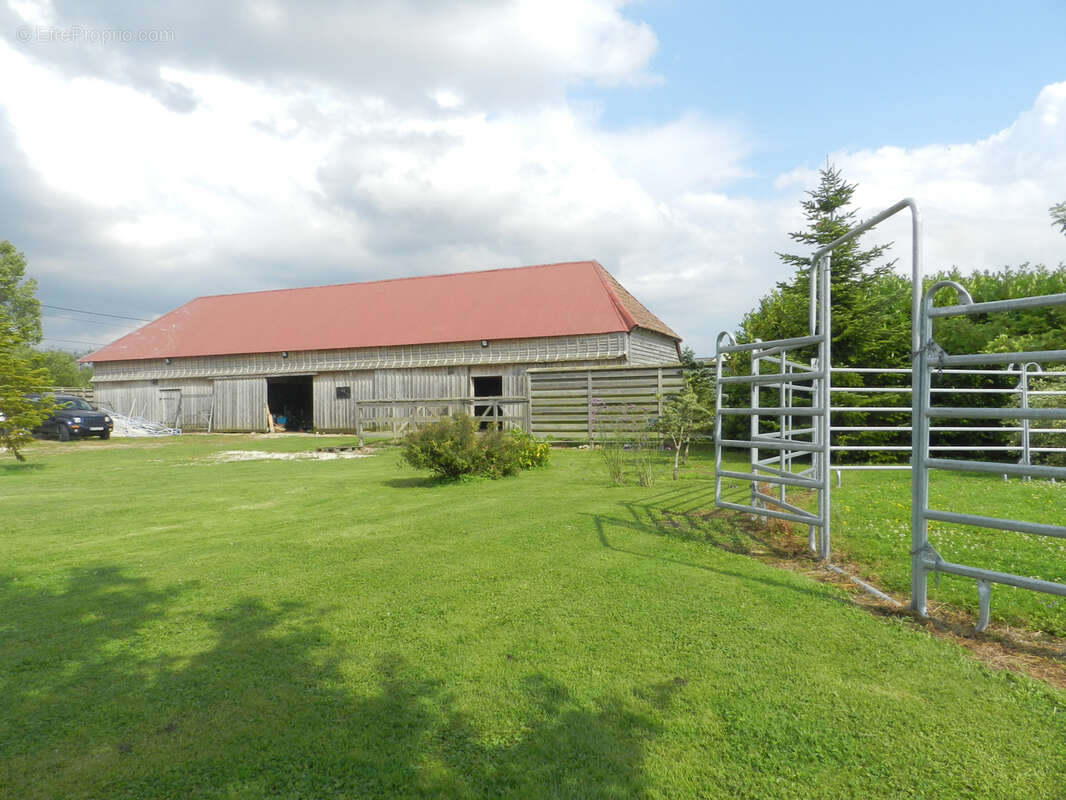 Maison à LAUBRESSEL
