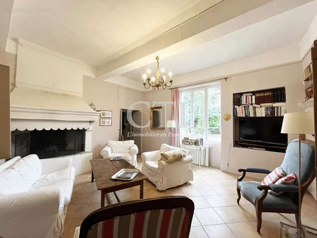 Maison à VAISON-LA-ROMAINE