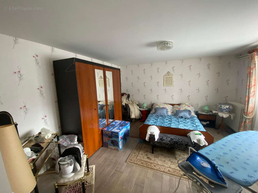 Maison à DUN-LE-PALESTEL