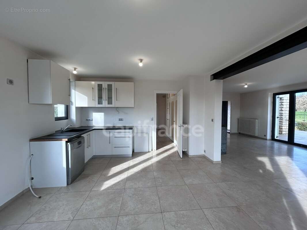 Maison à vendre 5 pièces CORGNAC SUR L'ISLE (24) - photo 7