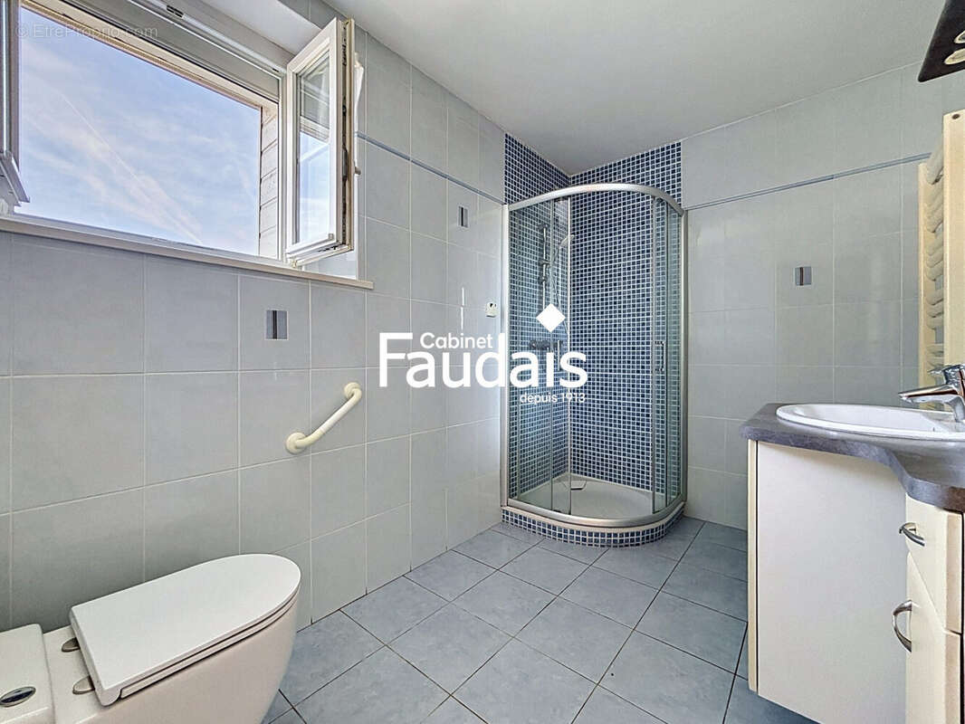 Maison à SOULLES