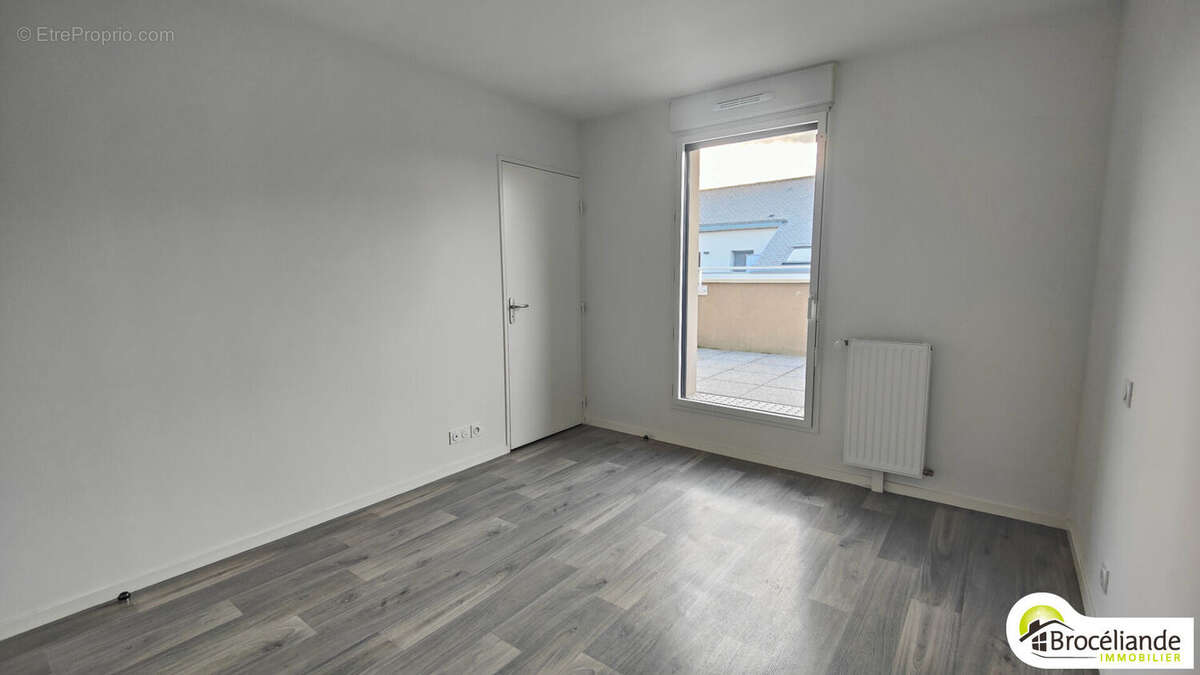Appartement T5 plein centre, terrasse de 33 m² exposée Ouest - photo 4