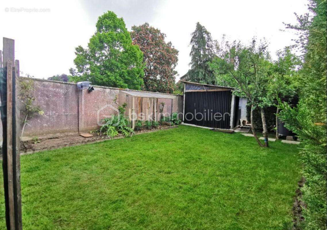 Maison à LONGNY-AU-PERCHE