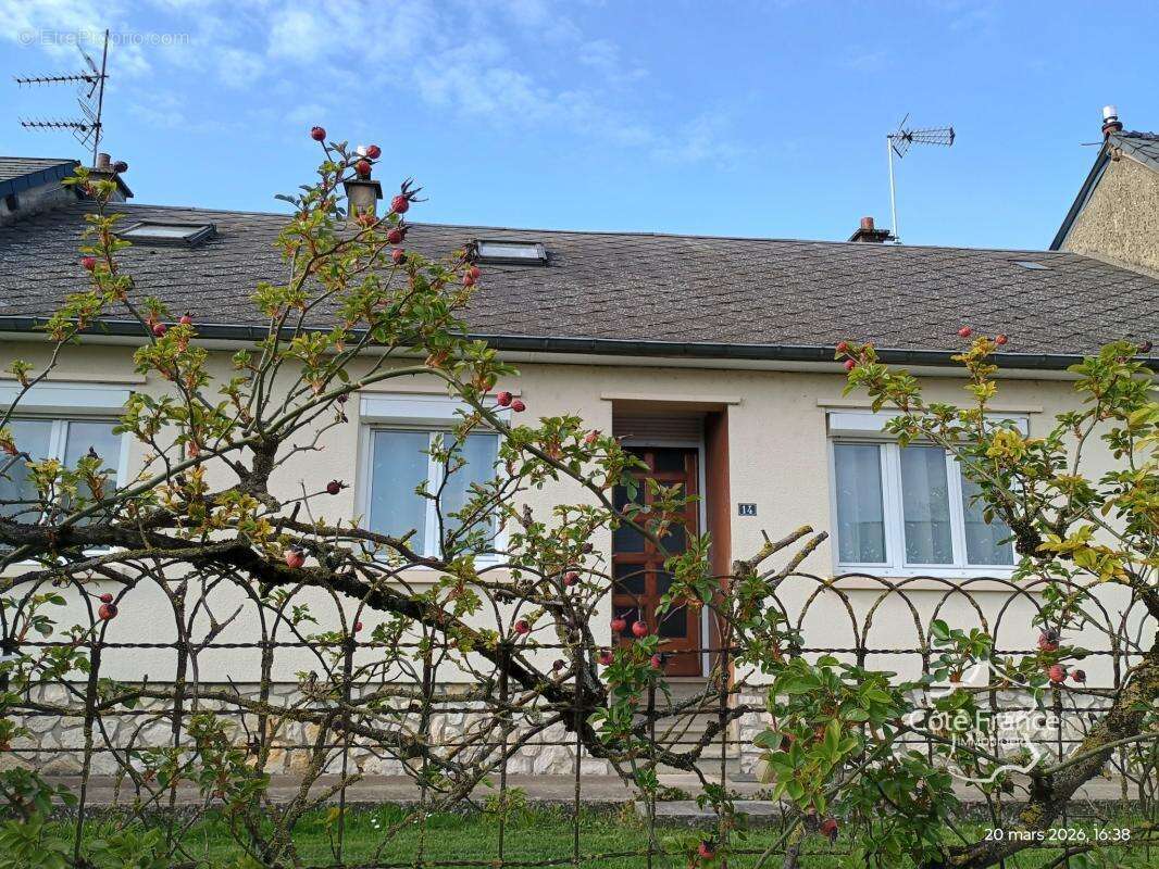 Maison à SAINS-RICHAUMONT