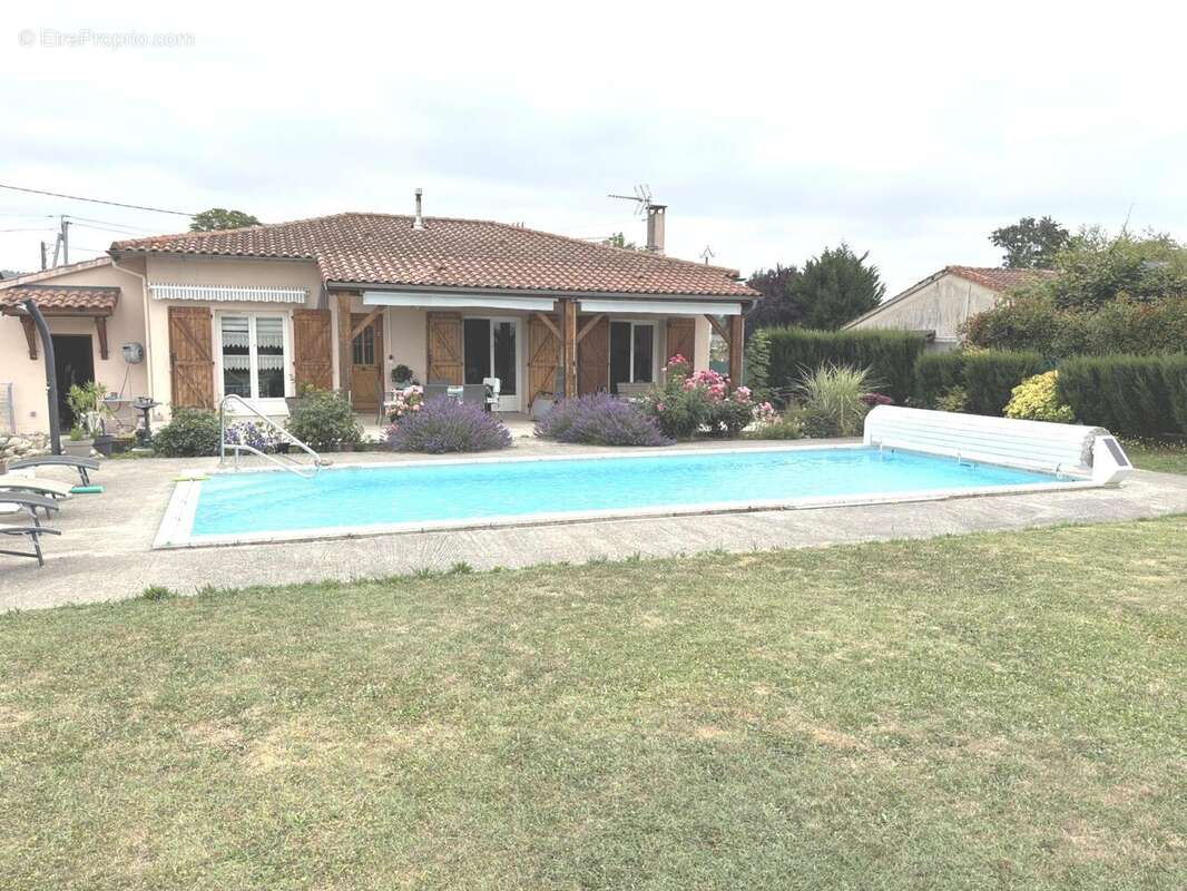 Maison 88 m² à Clarac  - photo 2