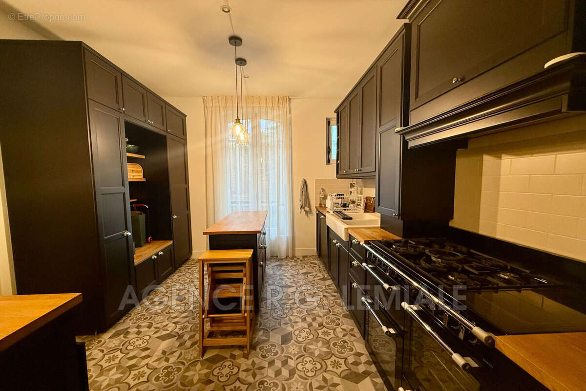 Maison à MAISONS-LAFFITTE