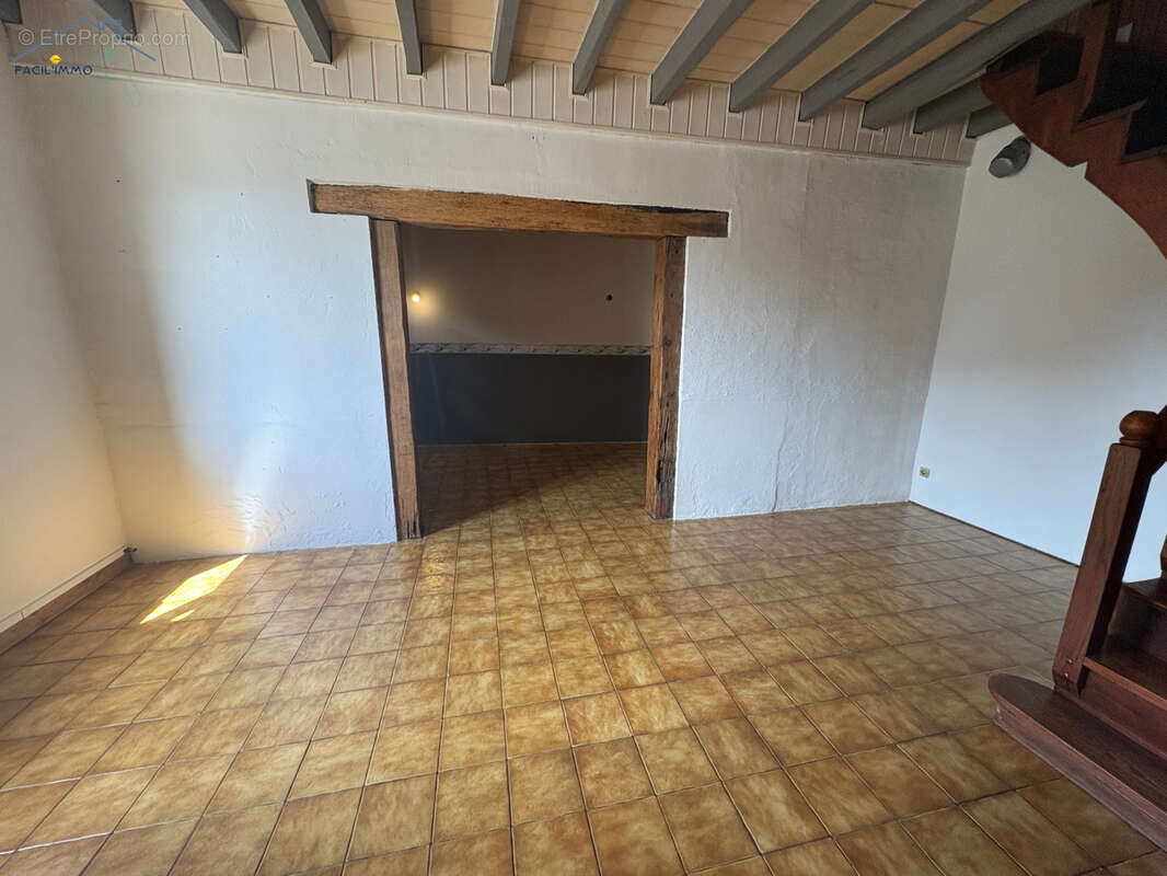 Maison à FLIXECOURT