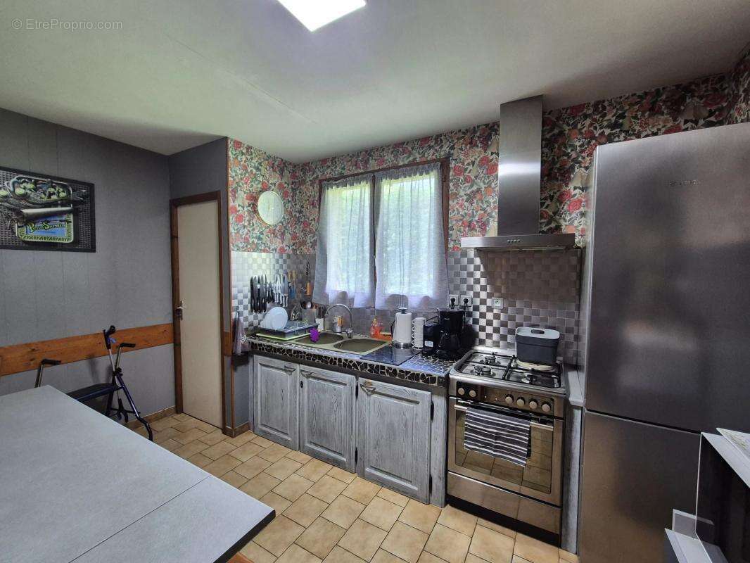 Maison à MONTAUT-LES-CRENEAUX