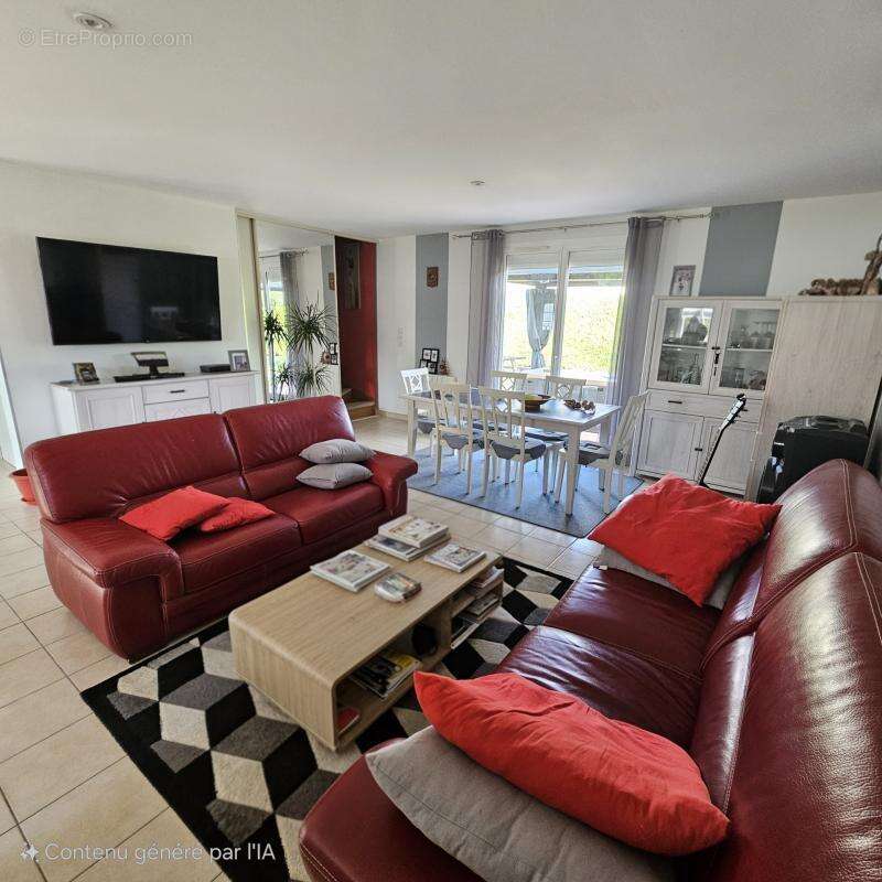 Maison à CHAILLE-LES-MARAIS