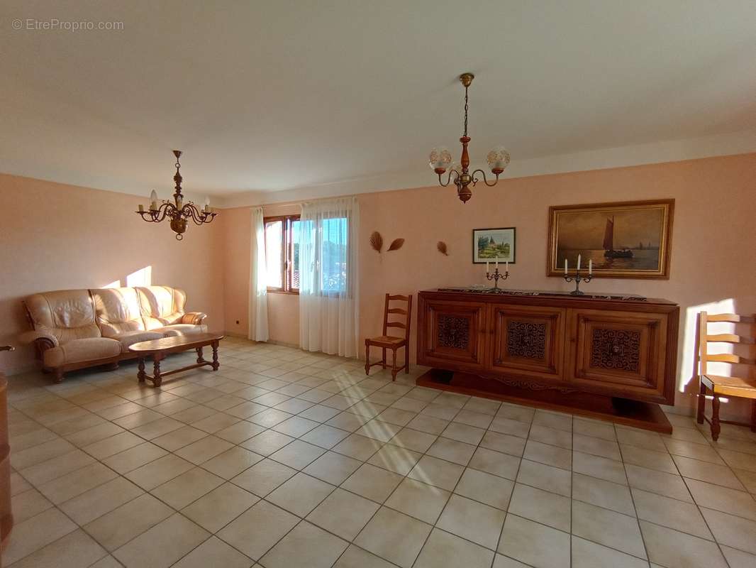 Villa indépendante au calme de 113 m² + 60 m² d’annexes sur 585  - photo 6