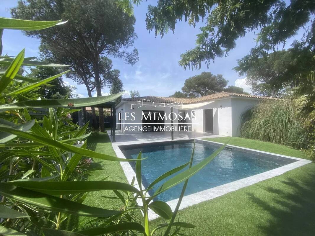 Maison à PUGET-SUR-ARGENS