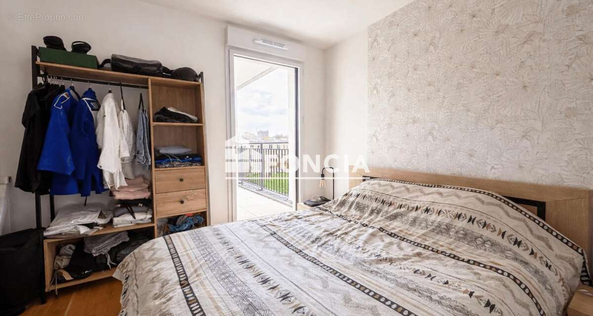 Appartement à MONTROUGE