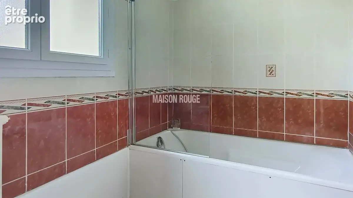 Maison lumineuse en campagne avec vie de plain-pied, 5 chambres, Plouguiel - photo 11
