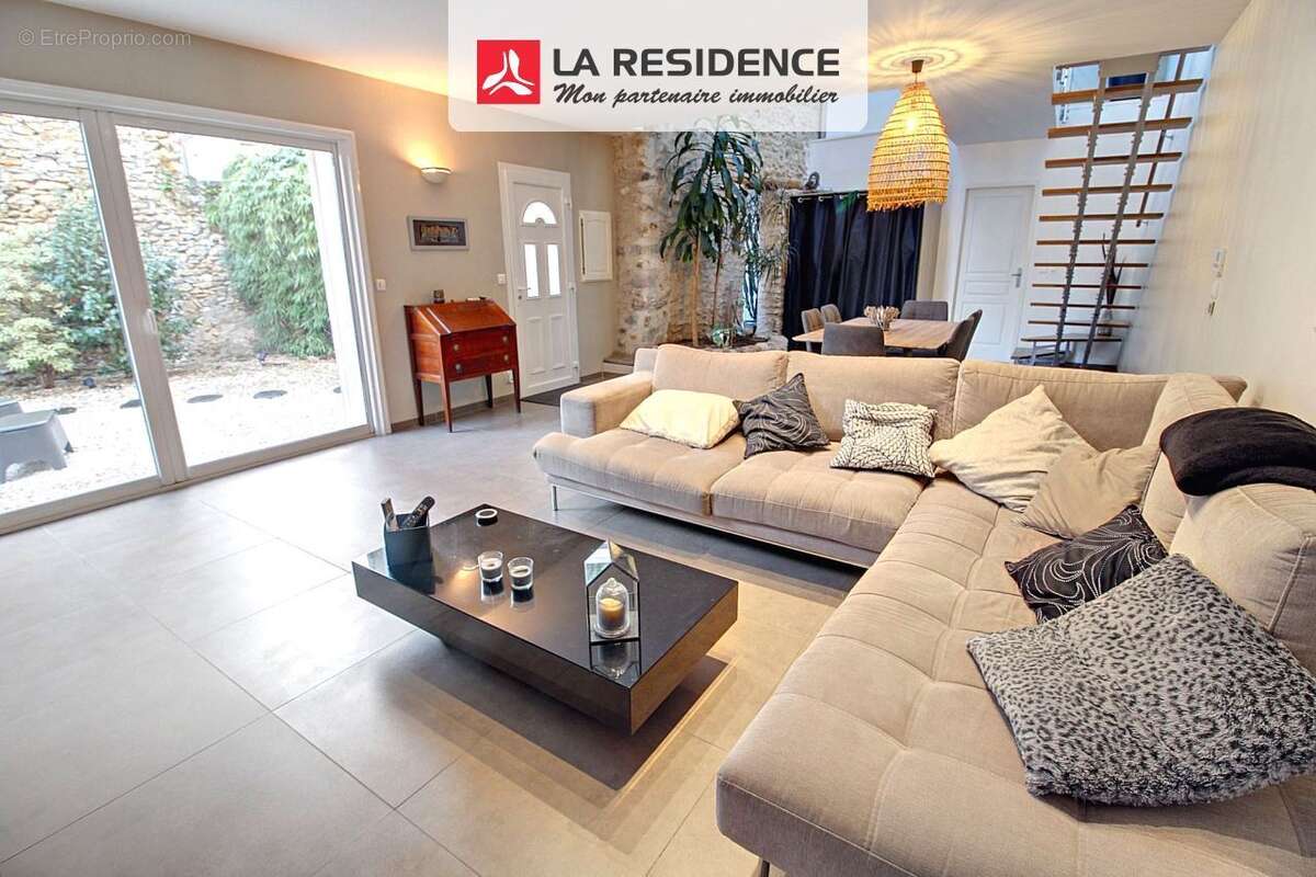 Maison à COURDIMANCHE