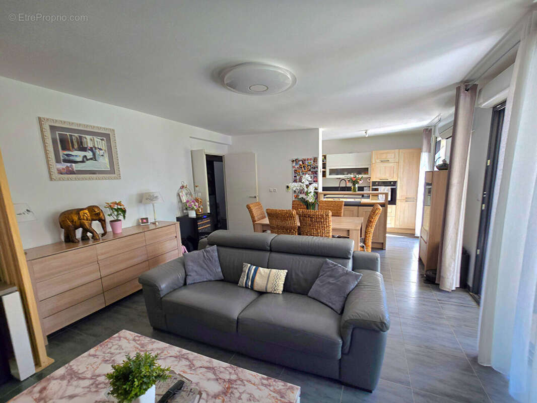 Appartement à AURIOL