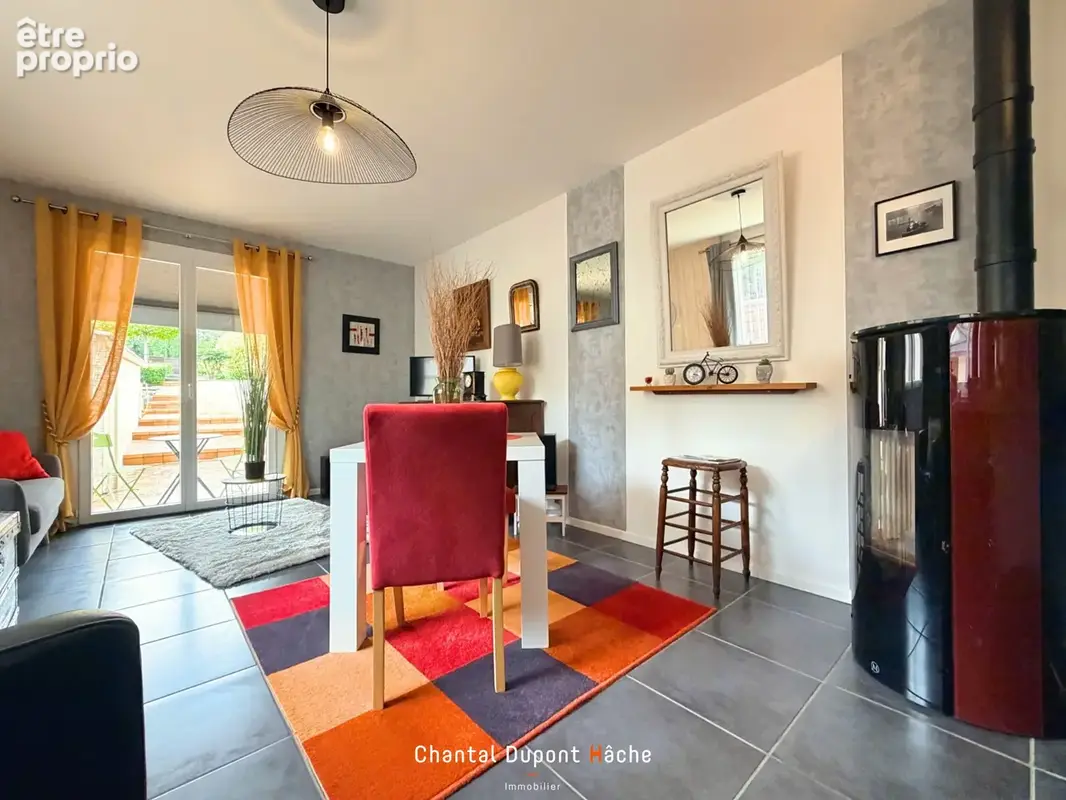 CHARTRES CROIX JUMELIN- Maison rénovée des années 40, jardin, dépendance et cave. - photo 3