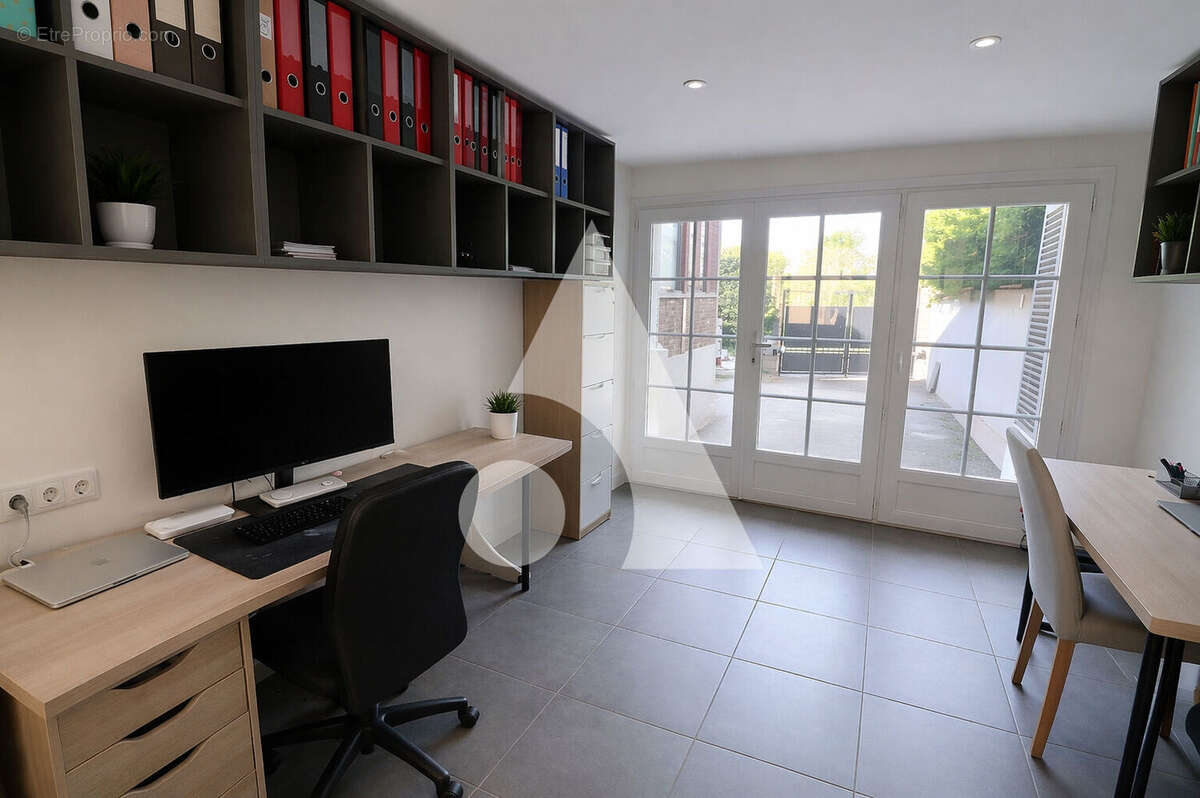 Maison à MERY-SUR-OISE