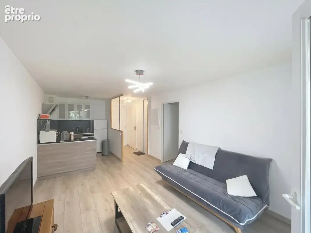 Bel appartement T2 dernier étage, terrasse, parking couvert - photo 1