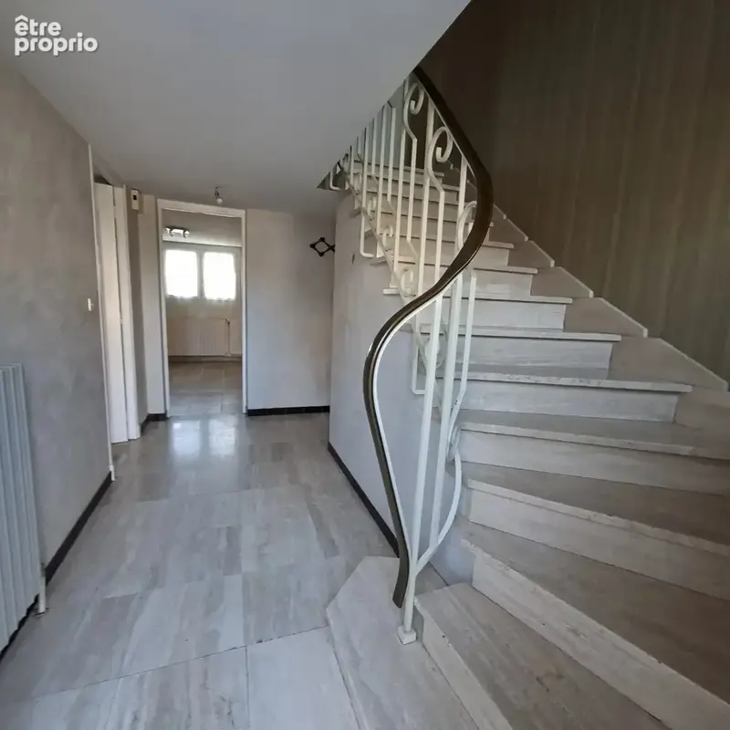 Maison de ville avec terrain - photo 4