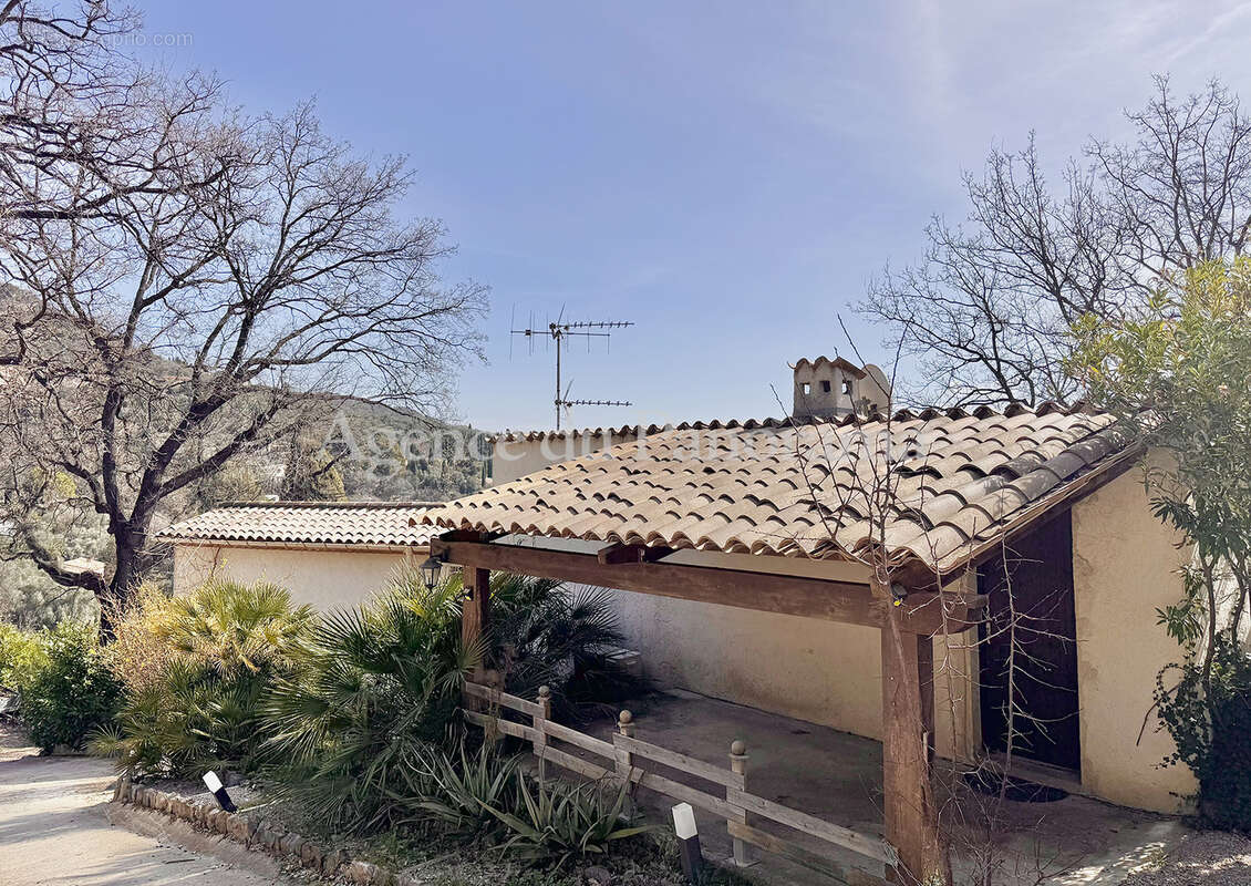 Maison à SPERACEDES