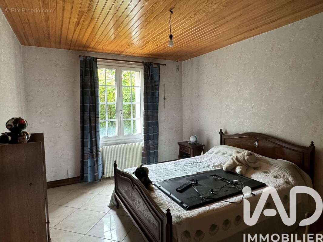 Maison 125 m² à Montboyer  - photo 7