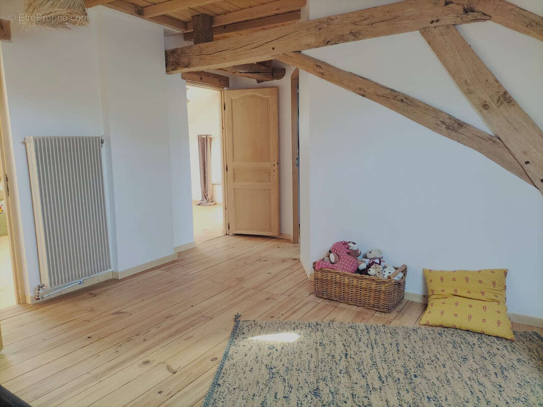 Tres belle demeure 170 m2- 5 chambres- grand garage - photo 10