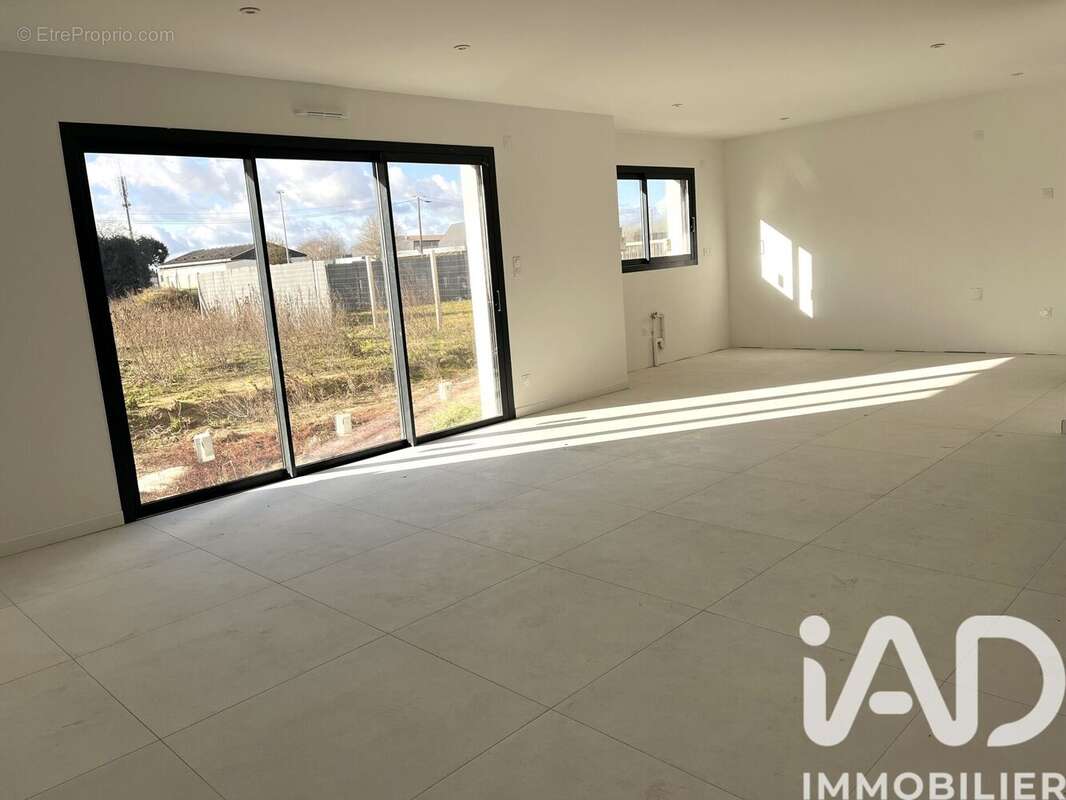 Photo 3 - Maison à MAZE