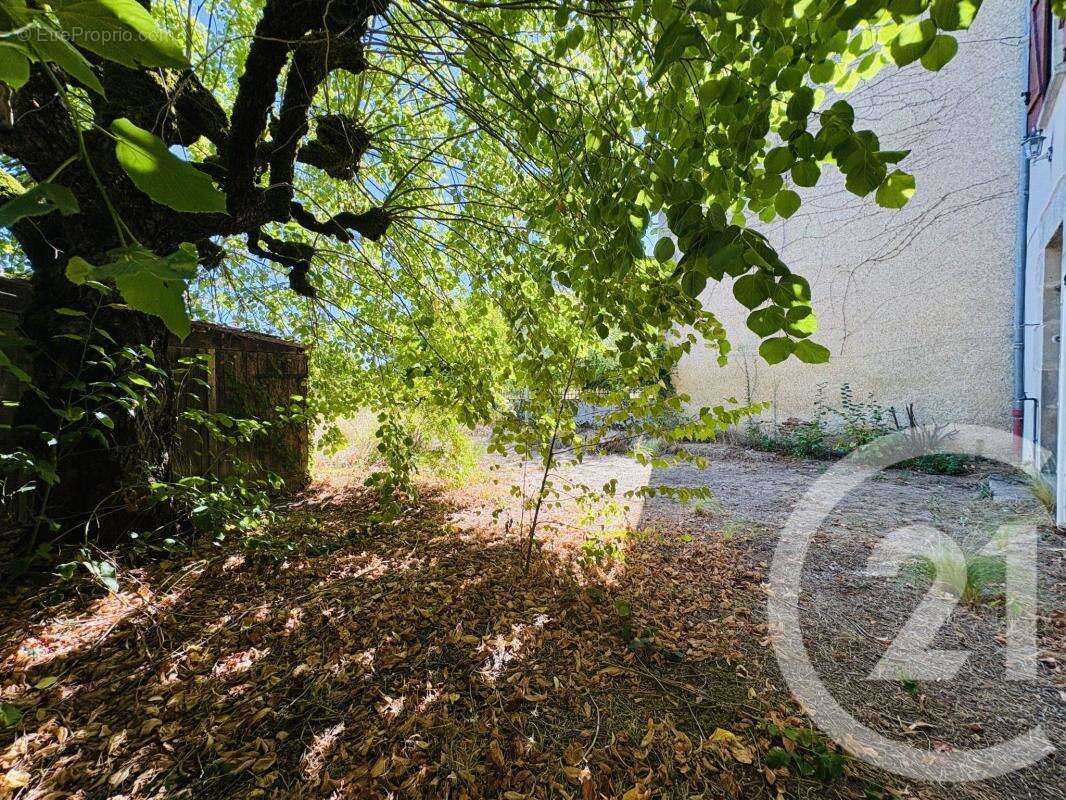 Maison 90 m² à Peyrat-De-Bellac  - photo 5