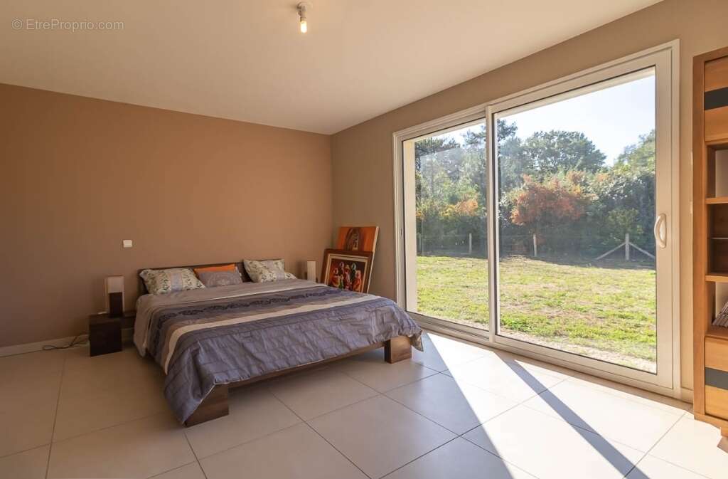 Maison à SELLES-SAINT-DENIS