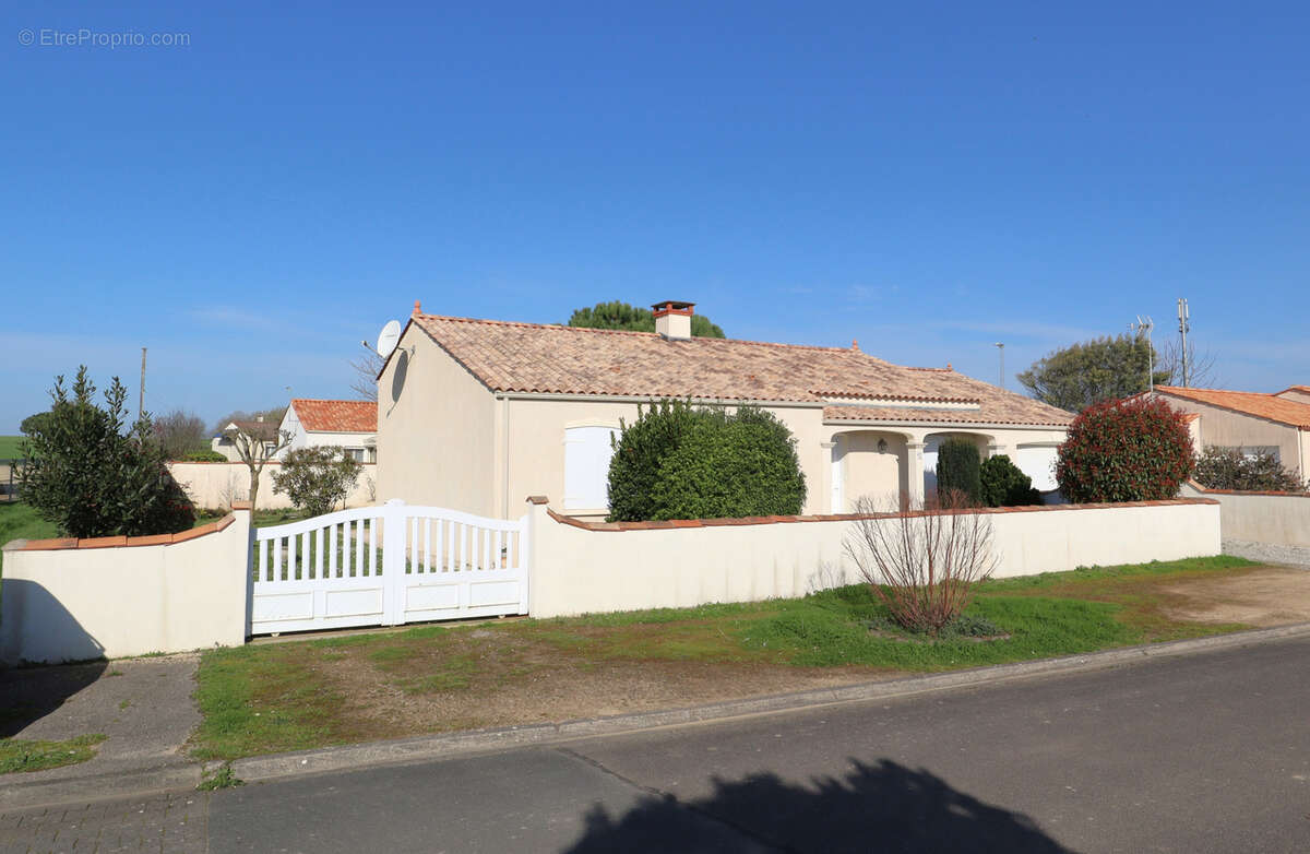 Maison à LONGEVILLE-SUR-MER