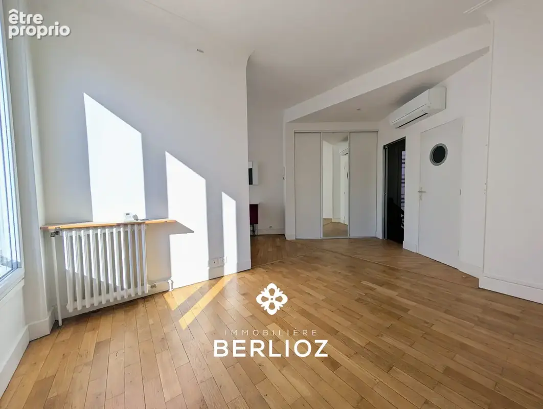 Appartement N.Chorier 135m2 + parking privée - photo 19