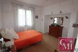 Pavillon de plain-pied sur s/sol total et sur 706m2 de terra - photo 6