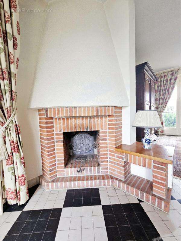 Opportunite unique: maison d'exception avec vue imprenable sur la loire - photo 3