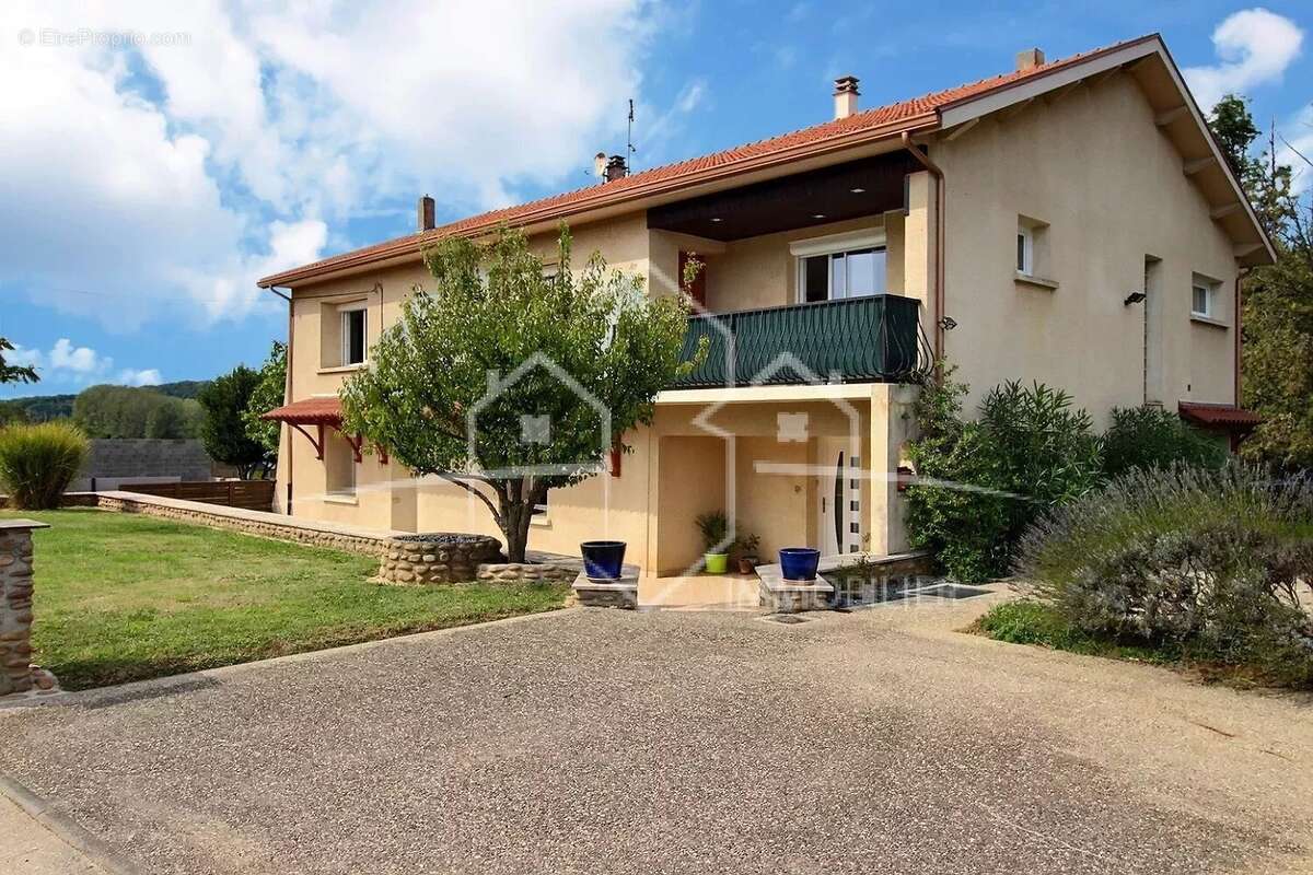 Maison à étage 220 m² hab,  avec 4 chambres - photo 3
