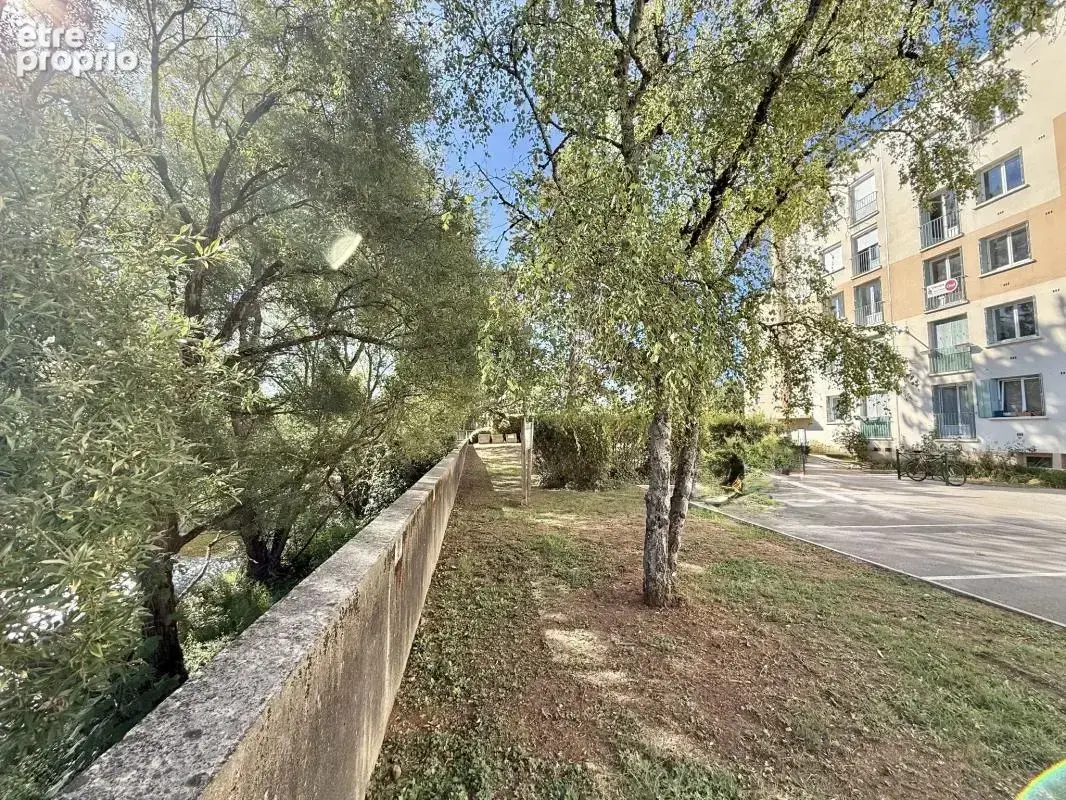 Dijon – Appartement traversant 62 m² avec vue sur l’Ouche, proche du Parc de la Colombière - photo 13