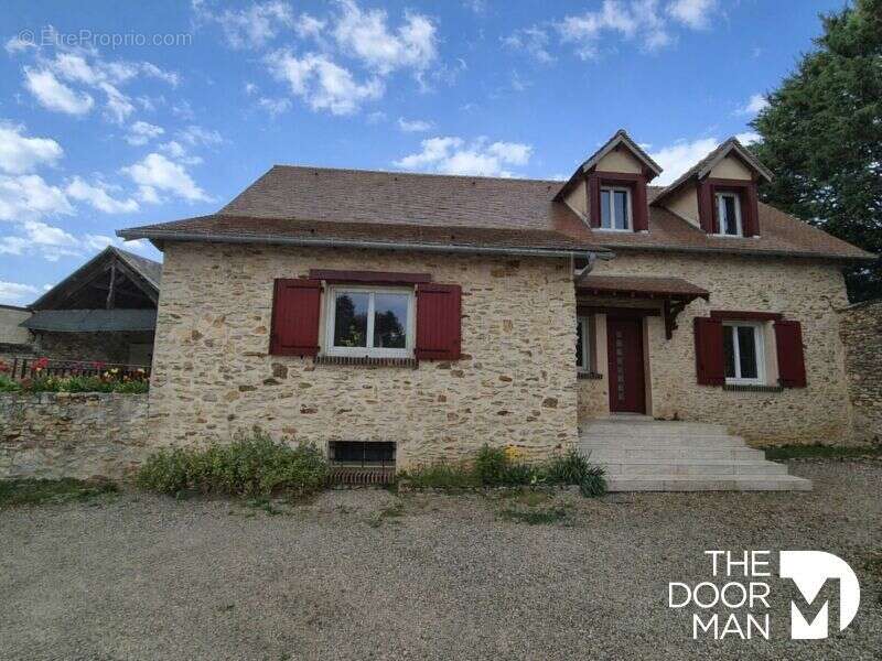 Maison à AUNEAU