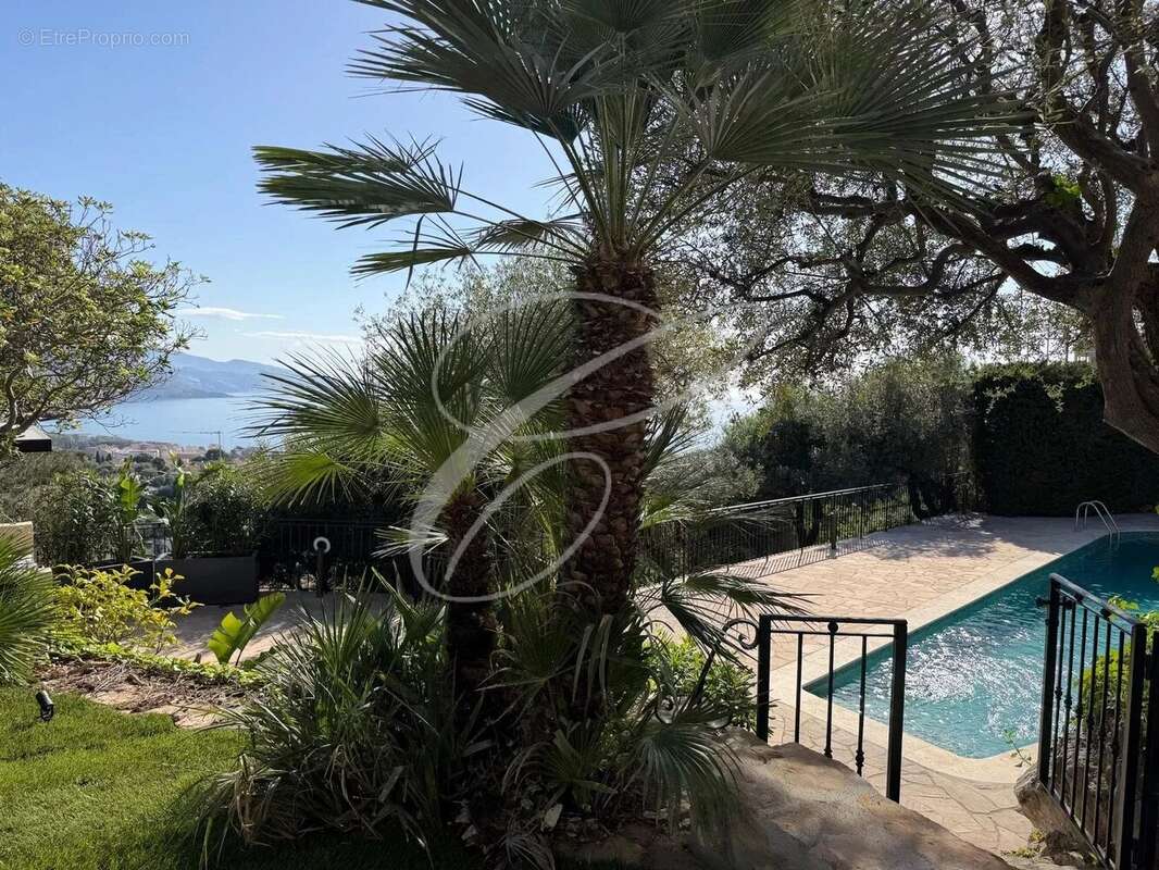 Maison à ROQUEBRUNE-CAP-MARTIN