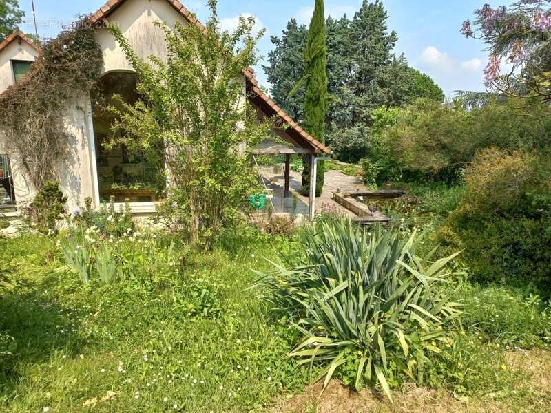 Maison à VAUX-SUR-VIENNE