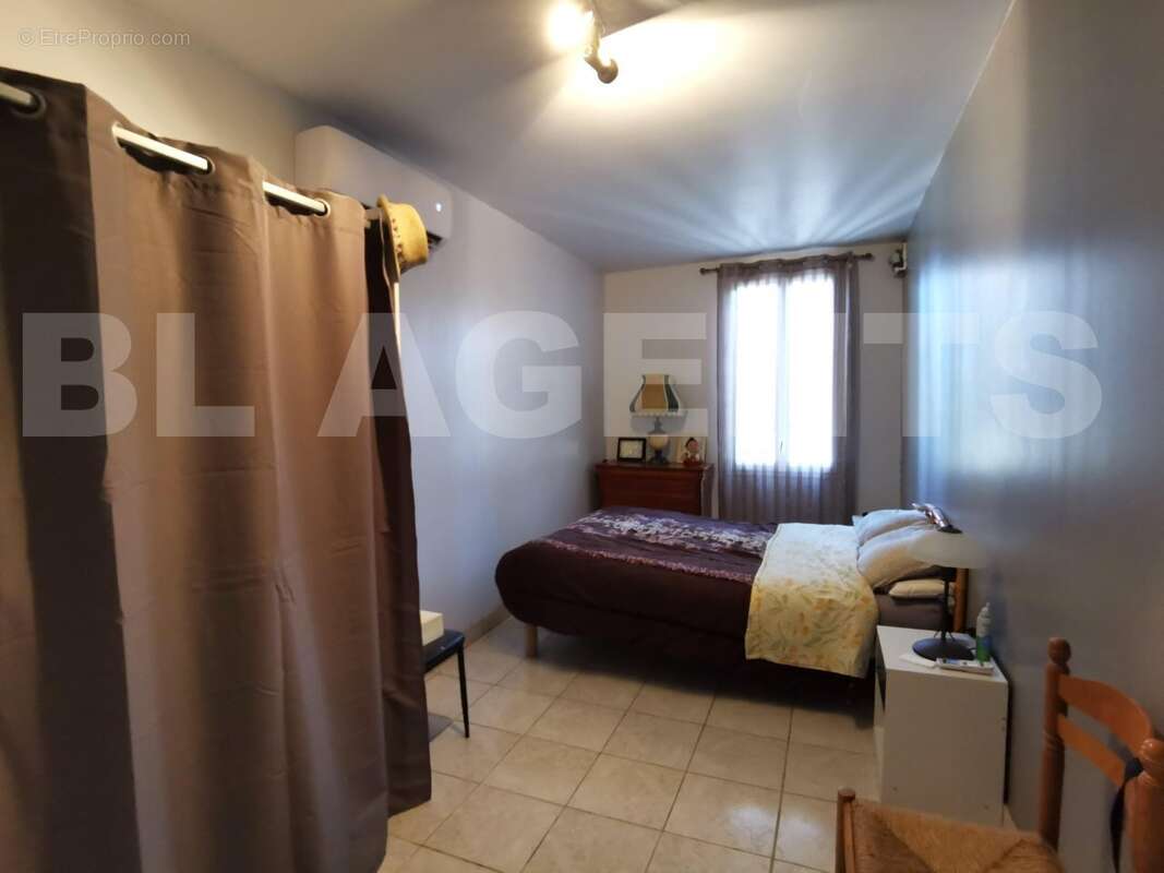 CH 1 OK - Maison à SAINT-GENES-DE-FRONSAC